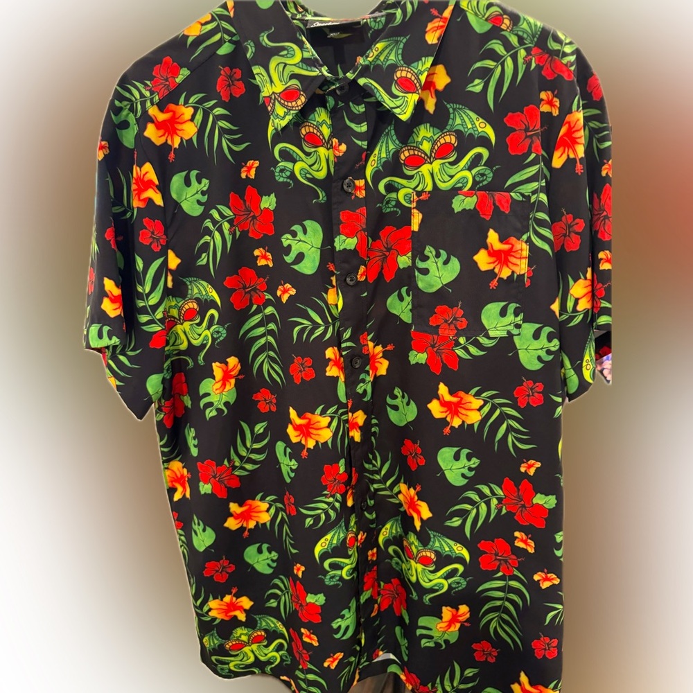 Now available! SOURPUSS TROPICTHULHU GUYS BUTTON DOWN Hawaiian Luau Shirt XL